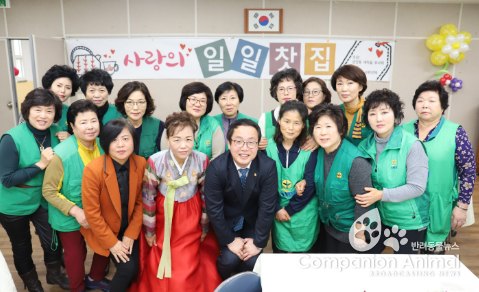 정기열의장,관양2동 사랑의 일일찻집참석