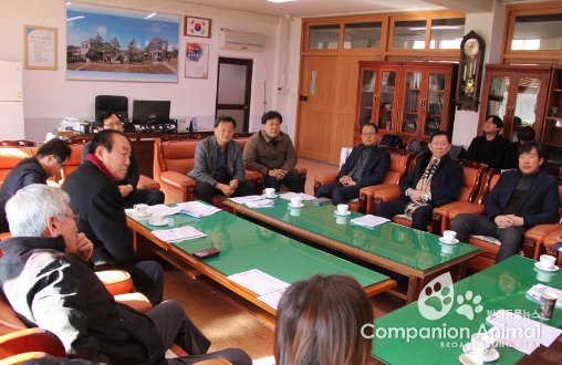 경기의회 교육위원회,폐교된 고양중학교 사업지 현장방문